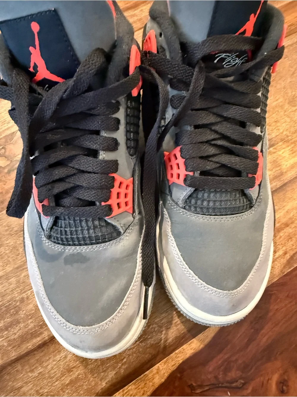 Jordan Men’s Athletic Shoes Gray and Red Retro 4 